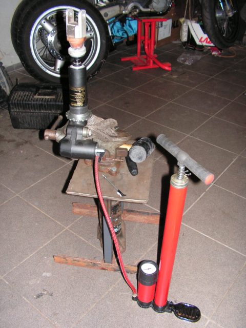 air-in-piston-out.jpg
